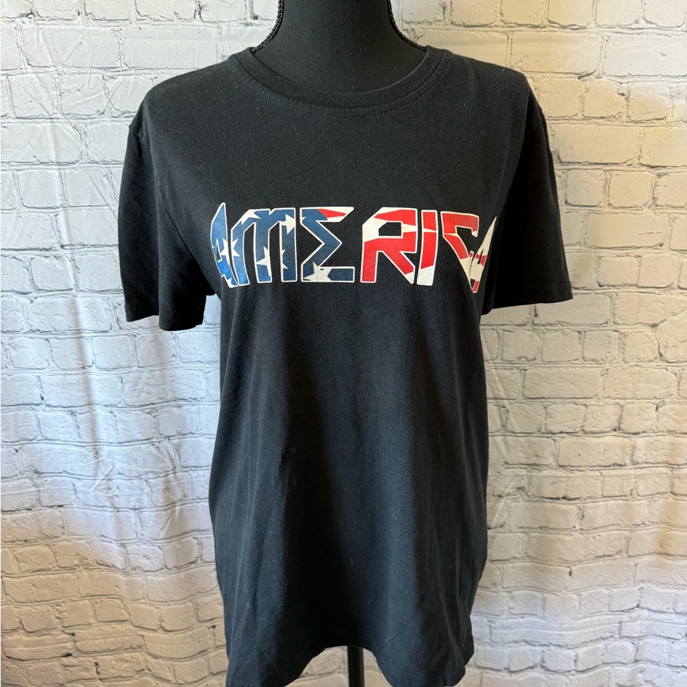 Forever 21 Black Short Sleeve Graphic Tee